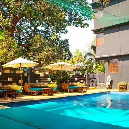 Pappi Chulo Morjim Hotel